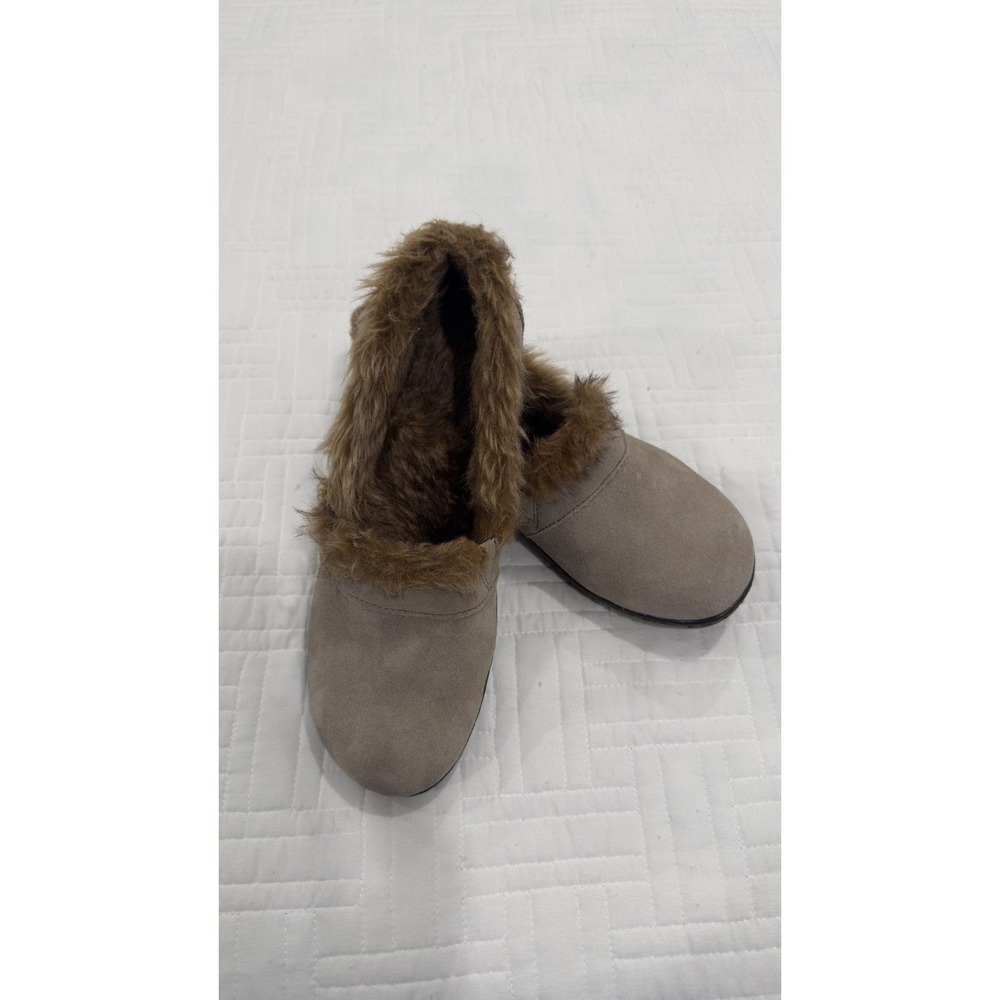 b.o.c women's Loafer shoe Tan  faux fur Size~8.5